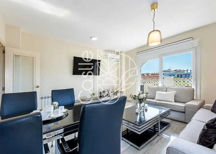 Vacacional A 10 Min Puerto De Benalmadena Y La Carihuela Piscina Playa Parking Gratis Apartment