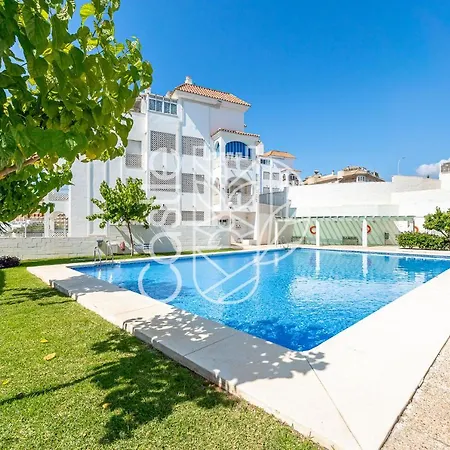 Vacacional A 10 Min Puerto De Benalmadena Y La Carihuela Piscina Playa Parking Gratis Торремолінос