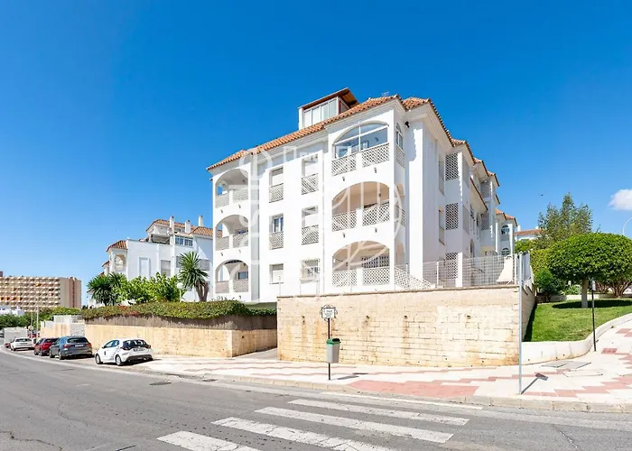 Vacacional A 10 Min Puerto De Benalmadena Y La Carihuela Piscina Playa Parking Gratis Lägenhet *